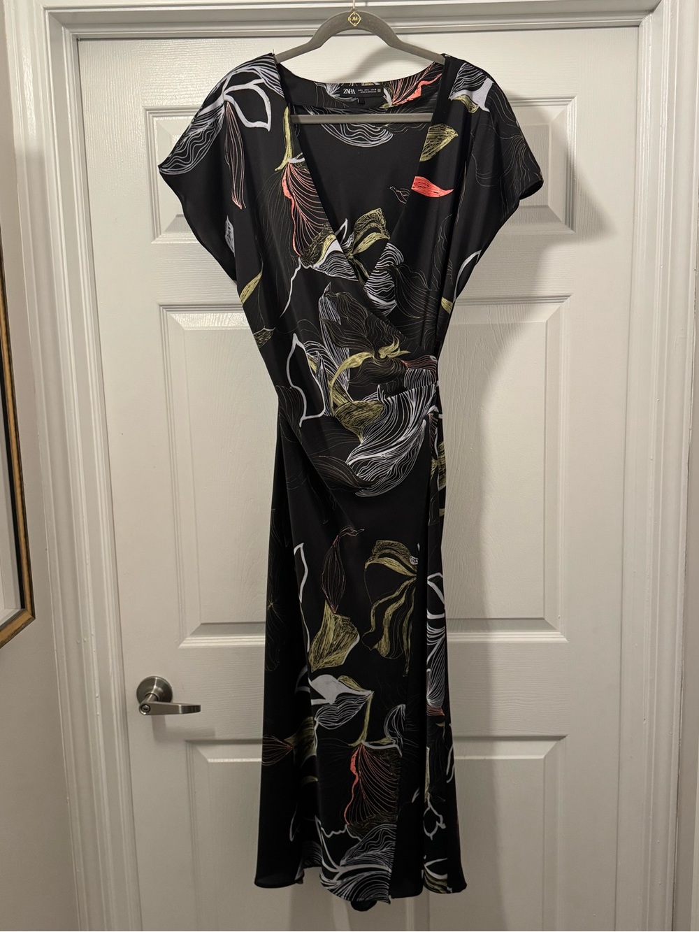 Zara Black Floral-Print Midi Dress with Floral Accents